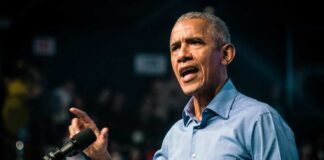 Barack Obama Makes an Unexpected Appeal to Pittsburgh's Black Community