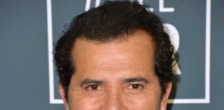 John Leguizamo's Bold Pitch to Latino Voters on "The Daily Show"