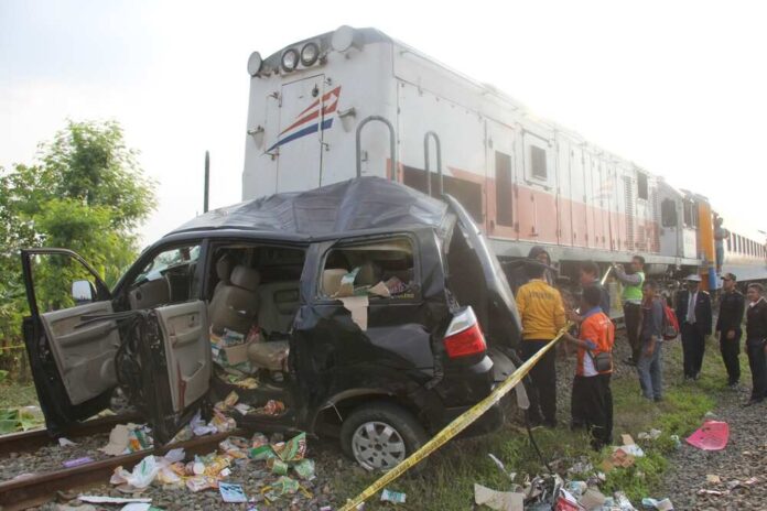 2187943491 featured image Major Incident Raises Alarming Questions on Railway Crossing Safety