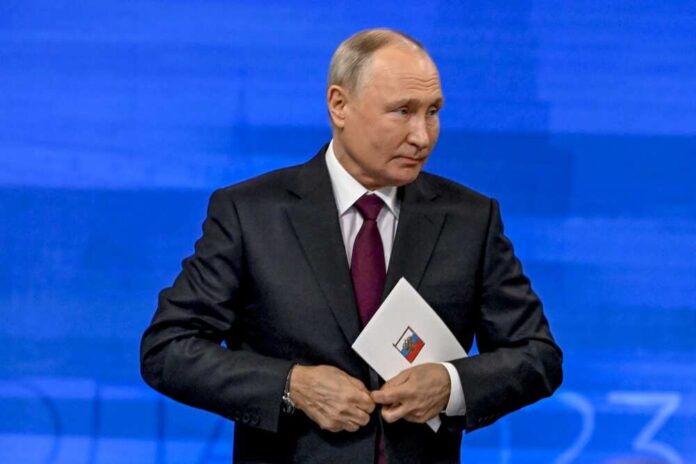 shutterstock_2529435875.jpg Putin